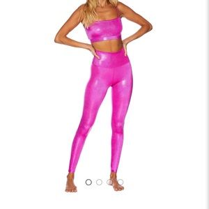 BEACH RIOT HOLOGRAM SHINE LEGGING HOT PINK